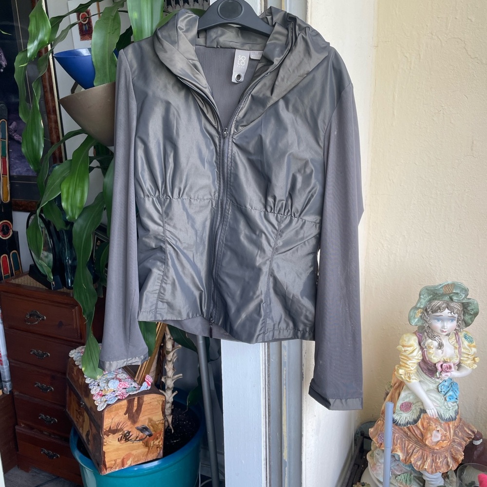 Solo shiny women’s jacket size 8